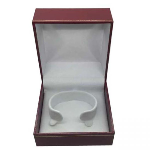 Price for 1 Premium Red Leatherette Watch or Bangle Gift Box. Dim 90(w) x 90(d) x 60mm(h).
