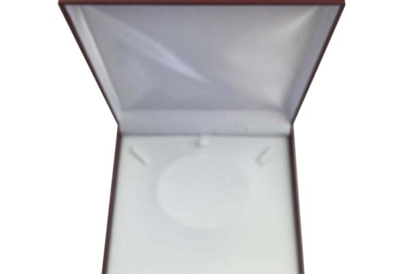 Large Premium Red Leatherette Necklace Gift Box. Dim 190(w) x 190(d) x 40mm(h).
