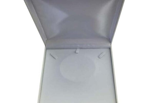Large Premium White Leatherette Necklace Gift Box. Dim 190(w) x 190(d) x 40mm(h).