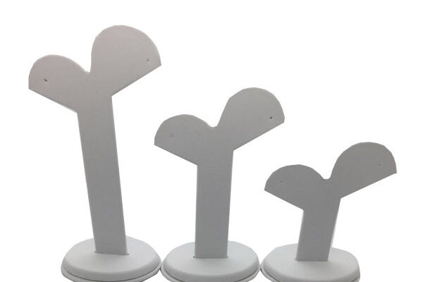 Set of 3 White Leatherette Earring/Necklace Displays. Height S-85mm, M-108mm and L-140mm.