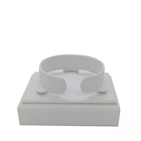 Watch or Bangle Display Stand - White Leatherette. Dim 85(w) x 64(d) x 42mm(h).