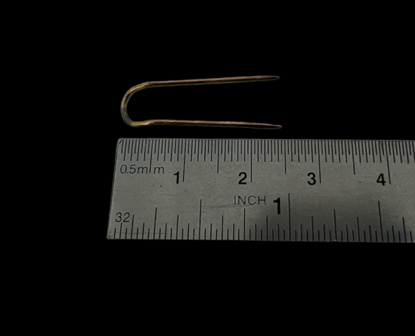 Jewellery U Display Pins. Quality U Shape Pins in Bronze Pack of Approx 100. Length 25mm.