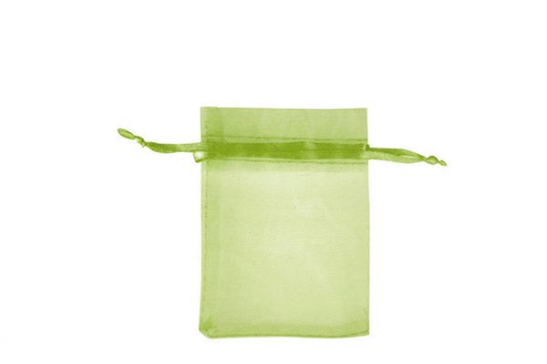 Plain Green Organza Bags. Price for pack of 100. Dimensions 7cm(W) x 9.5cm(H).