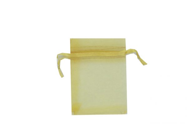 Plain Gold Organza Pouches. Price for Pack of 100. Dimensions 9cm(W) x 13cm(H).
