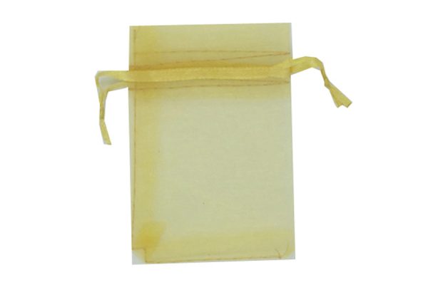 Plain Gold Organza Bags. Measurements 11cm(W) x 16cm(H). Pack of 100 Bags.