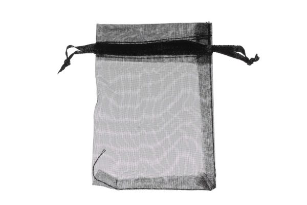 100 Plain Black Organza Bags. Measurements 11cm(W) x 16cm(H).