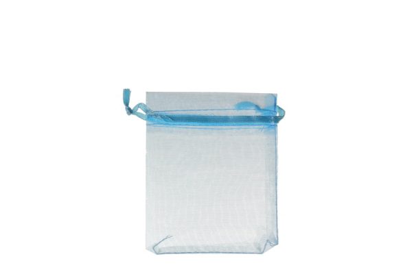 Plain Blue Organza Bags. Price for pack of 100. Dimensions 7cm(W) x 9.5cm(H).