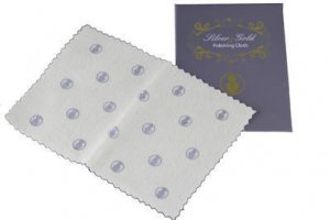 1x MID SIZE MULTI PURPOSE POLISH CLOTH- APPROX 11X16CM, IMPREGNATED AND READY FOR INSTANT USE!!