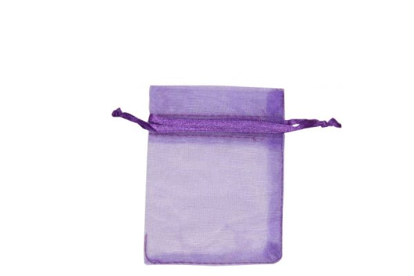 Plain Purple Organza Bags. Price for pack of 100. Dimensions 7cm(W) x 9.5cm(H).