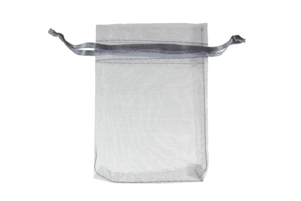 Plain Silver Organza Pouches. Measurements 15cm(W) x 20cm(H). Pack of 100 bags.
