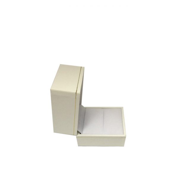X24 Trade box of Large Premium White Leatherette Look Ring Gift Boxes. Dim 50(w) x 55(d) x 48mm(h) - Image 3